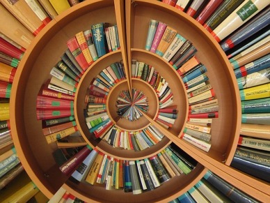 The ultimate Book Circle - now where to start?! Image via Pixabay.